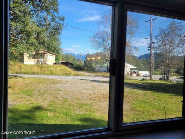 223 Allen Road, Haines, AK 99827