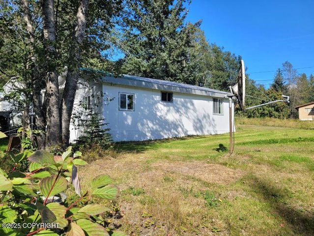 223 Allen Road, Haines, AK 99827