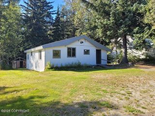 223 Allen Road, Haines, AK 99827