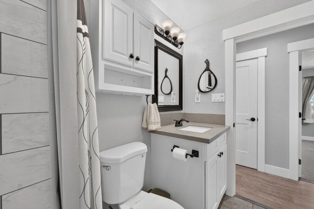8932 Elm Ave, Orangevale, CA 95662