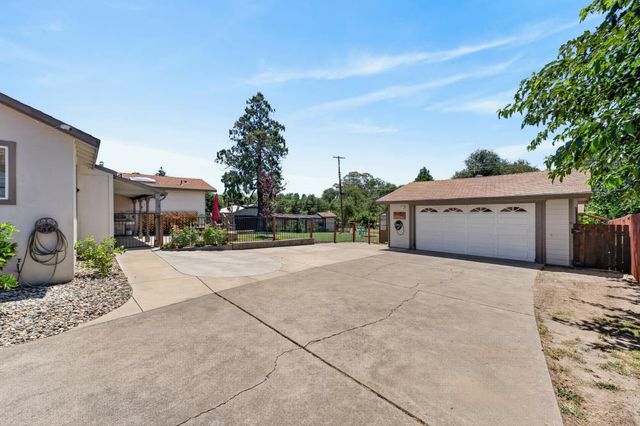 8932 Elm Ave, Orangevale, CA 95662