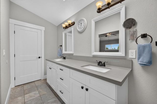 8932 Elm Ave, Orangevale, CA 95662