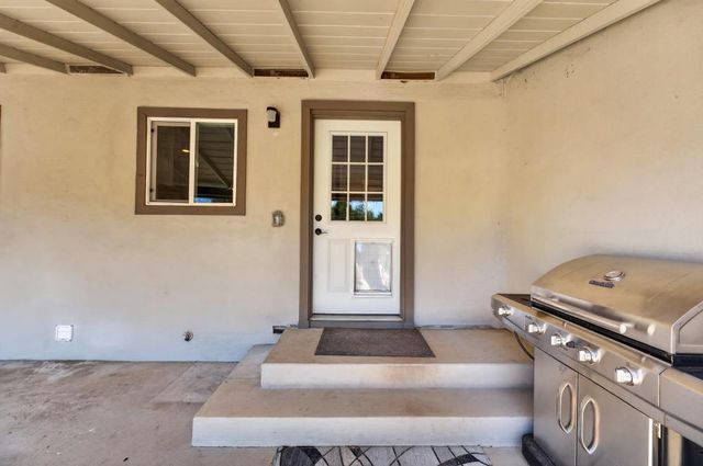 8932 Elm Ave, Orangevale, CA 95662