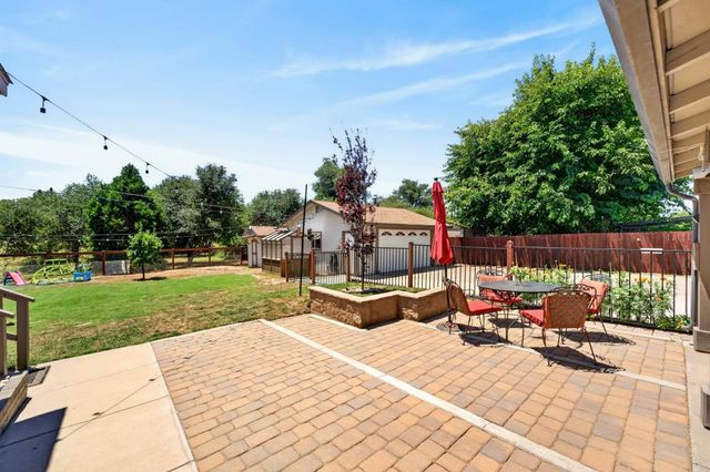 8932 Elm Ave, Orangevale, CA 95662