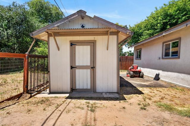 8932 Elm Ave, Orangevale, CA 95662