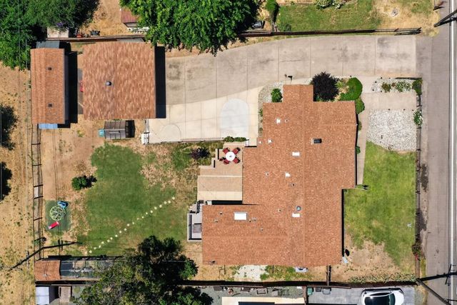 8932 Elm Ave, Orangevale, CA 95662