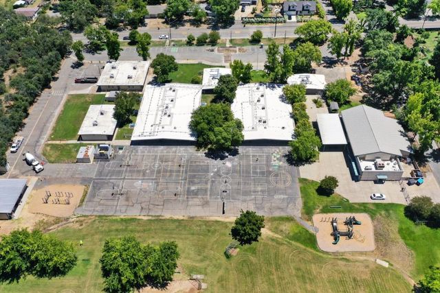 8932 Elm Ave, Orangevale, CA 95662
