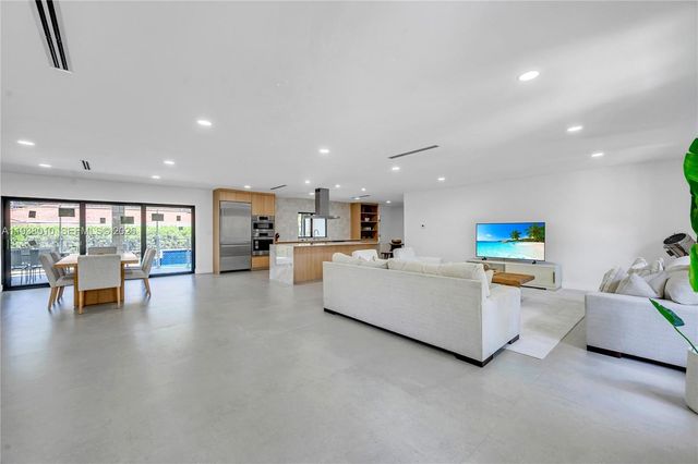 13407 SW 59th Ave, Pinecrest, FL 33156