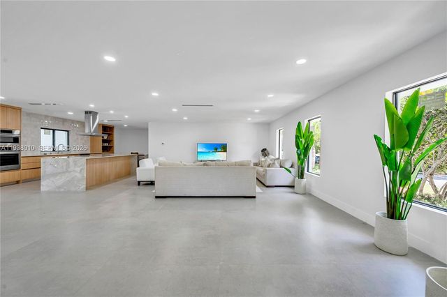 13407 SW 59th Ave, Pinecrest, FL 33156