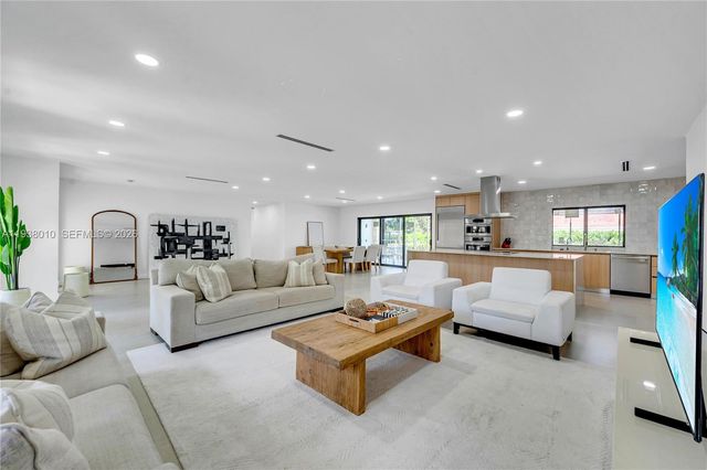 13407 SW 59th Ave, Pinecrest, FL 33156