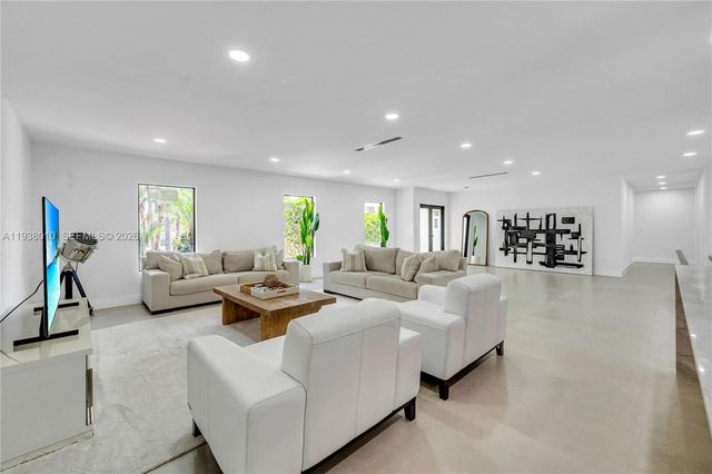 13407 SW 59th Ave, Pinecrest, FL 33156