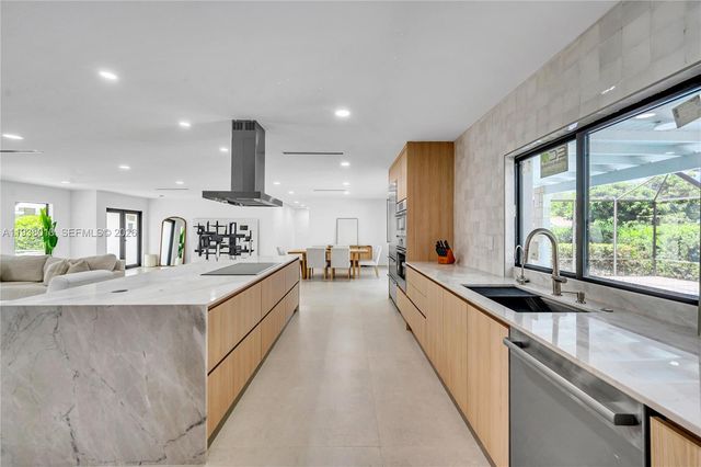 13407 SW 59th Ave, Pinecrest, FL 33156