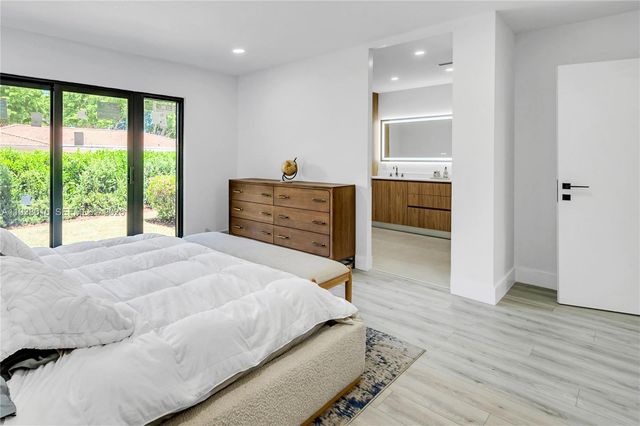 13407 SW 59th Ave, Pinecrest, FL 33156