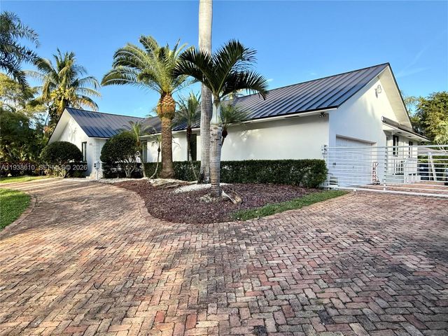 13407 SW 59th Ave, Pinecrest, FL 33156