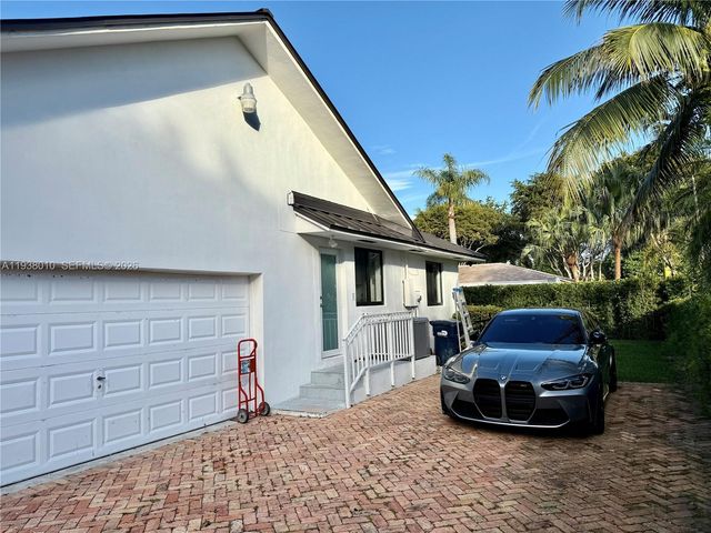 13407 SW 59th Ave, Pinecrest, FL 33156