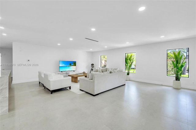 13407 SW 59th Ave, Pinecrest, FL 33156