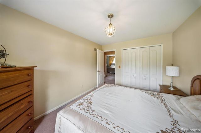 56764 Jewell Road, Shelby Twp, MI 48315