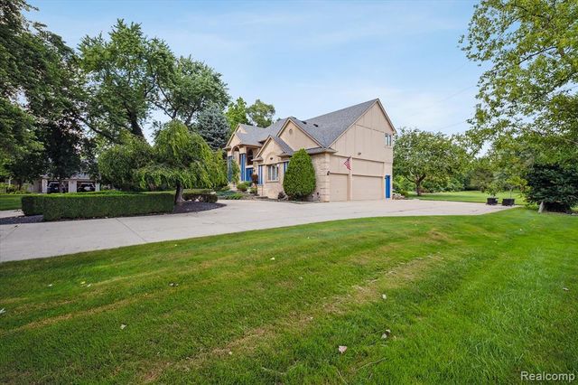 56764 Jewell Road, Shelby Twp, MI 48315