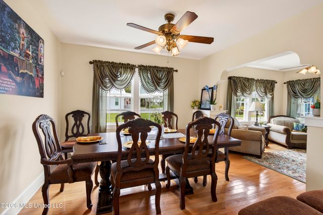 216 Sycamore Street, Bay Saint Louis, MS 39520