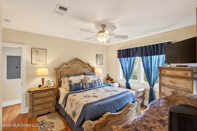 216 Sycamore Street, Bay Saint Louis, MS 39520