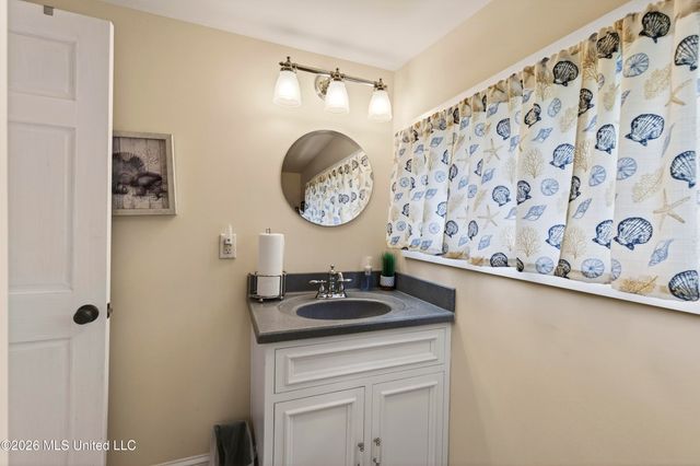 216 Sycamore Street, Bay Saint Louis, MS 39520