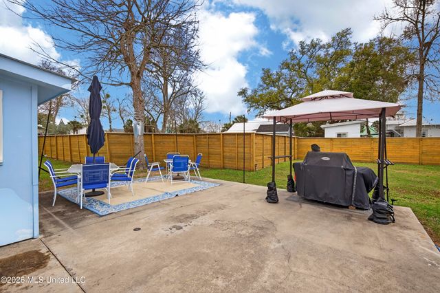 216 Sycamore Street, Bay Saint Louis, MS 39520