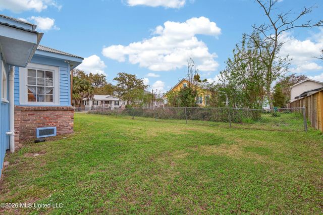 216 Sycamore Street, Bay Saint Louis, MS 39520