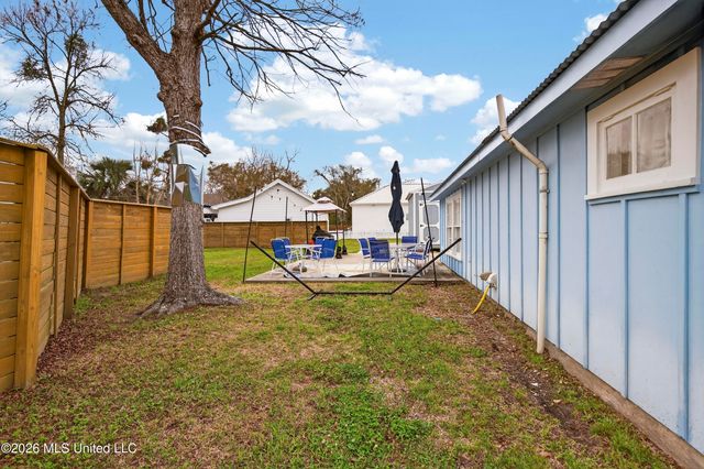 216 Sycamore Street, Bay Saint Louis, MS 39520