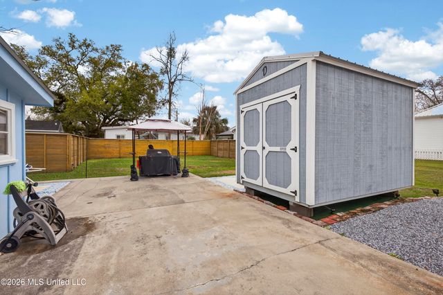 216 Sycamore Street, Bay Saint Louis, MS 39520