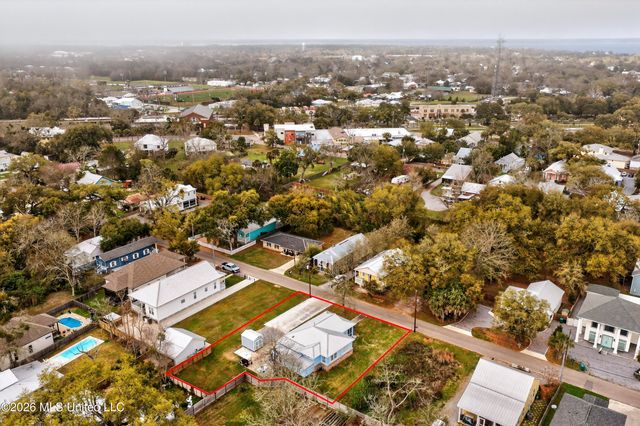 216 Sycamore Street, Bay Saint Louis, MS 39520