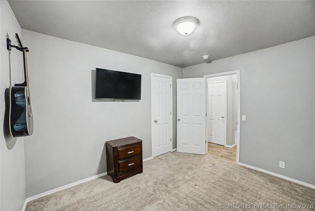 21820 W 12th Street S, Sand Springs, OK 74063