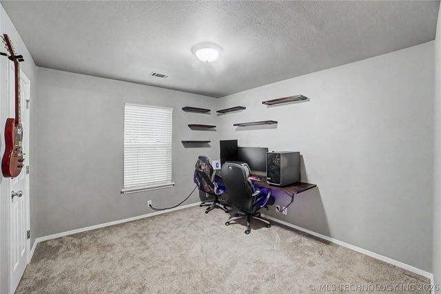 21820 W 12th Street S, Sand Springs, OK 74063