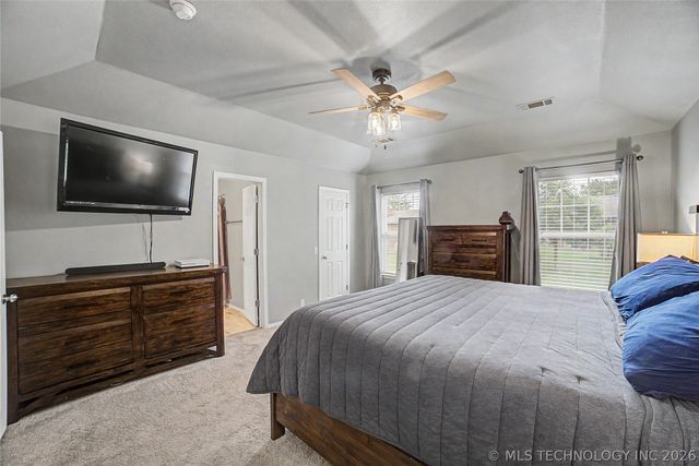 21820 W 12th Street S, Sand Springs, OK 74063