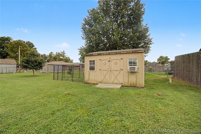 21820 W 12th Street S, Sand Springs, OK 74063