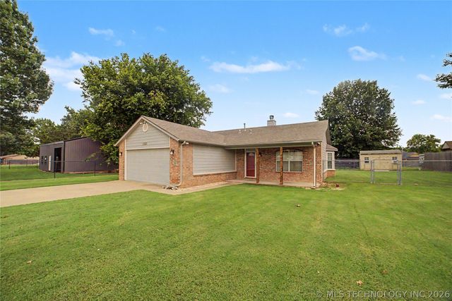 21820 W 12th Street S, Sand Springs, OK 74063