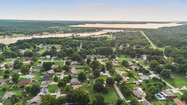 21820 W 12th Street S, Sand Springs, OK 74063