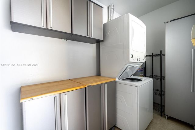 4915 NE 22nd Ave, Lighthouse Point, FL 33064