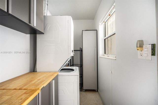 4915 NE 22nd Ave, Lighthouse Point, FL 33064