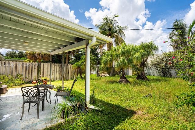 4915 NE 22nd Ave, Lighthouse Point, FL 33064