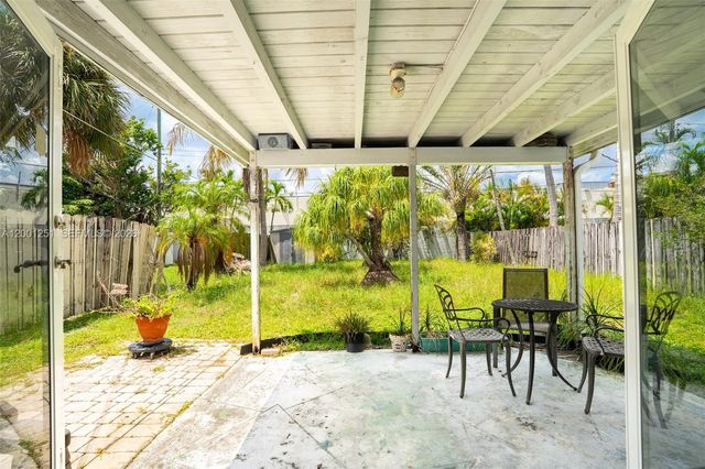 4915 NE 22nd Ave, Lighthouse Point, FL 33064