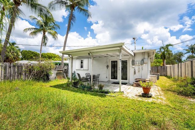 4915 NE 22nd Ave, Lighthouse Point, FL 33064