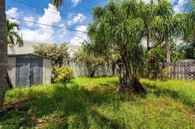 4915 NE 22nd Ave, Lighthouse Point, FL 33064