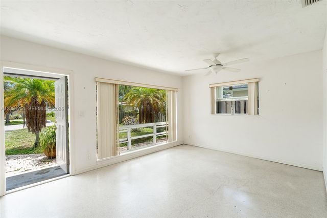 4915 NE 22nd Ave, Lighthouse Point, FL 33064