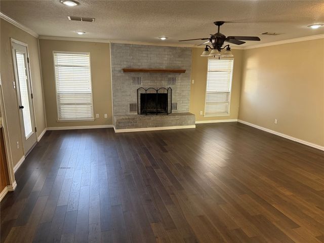 2817 11th Street, Mineral Wells, TX 76067