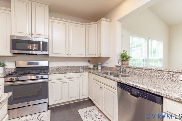 1525 Miners Trail Rd, Midlothian, VA 23114