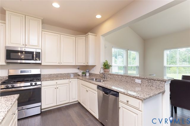 1525 Miners Trail Rd, Midlothian, VA 23114