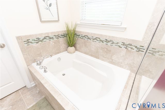 1525 Miners Trail Rd, Midlothian, VA 23114