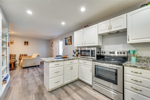 5705 Harvest Hill Road 1029, Dallas, TX 75230