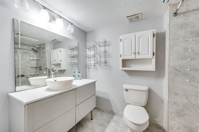 5705 Harvest Hill Road 1029, Dallas, TX 75230