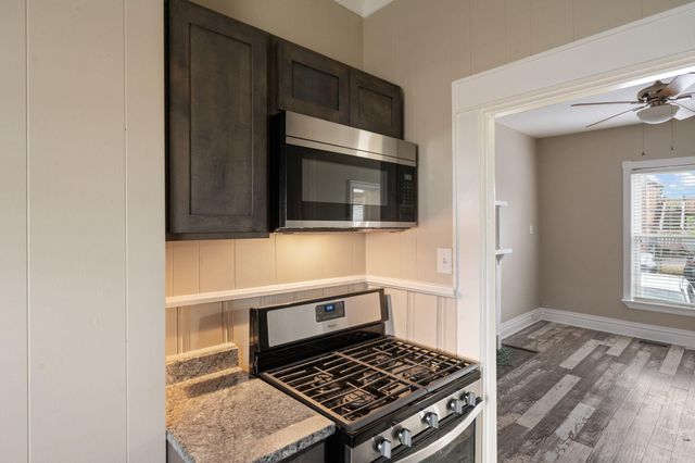 240 E Third Street, Lexington, KY 40508